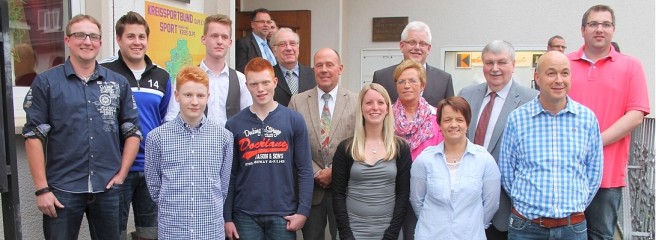 Das Ehepaar Simon, die Jungs vom Hohen Stein und das Jugendparlament Olpe wurden beim SPD-Jahresempfang ausgezeichnet. Foto: Voss